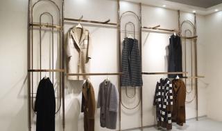 衣服展示架 衣服展示架